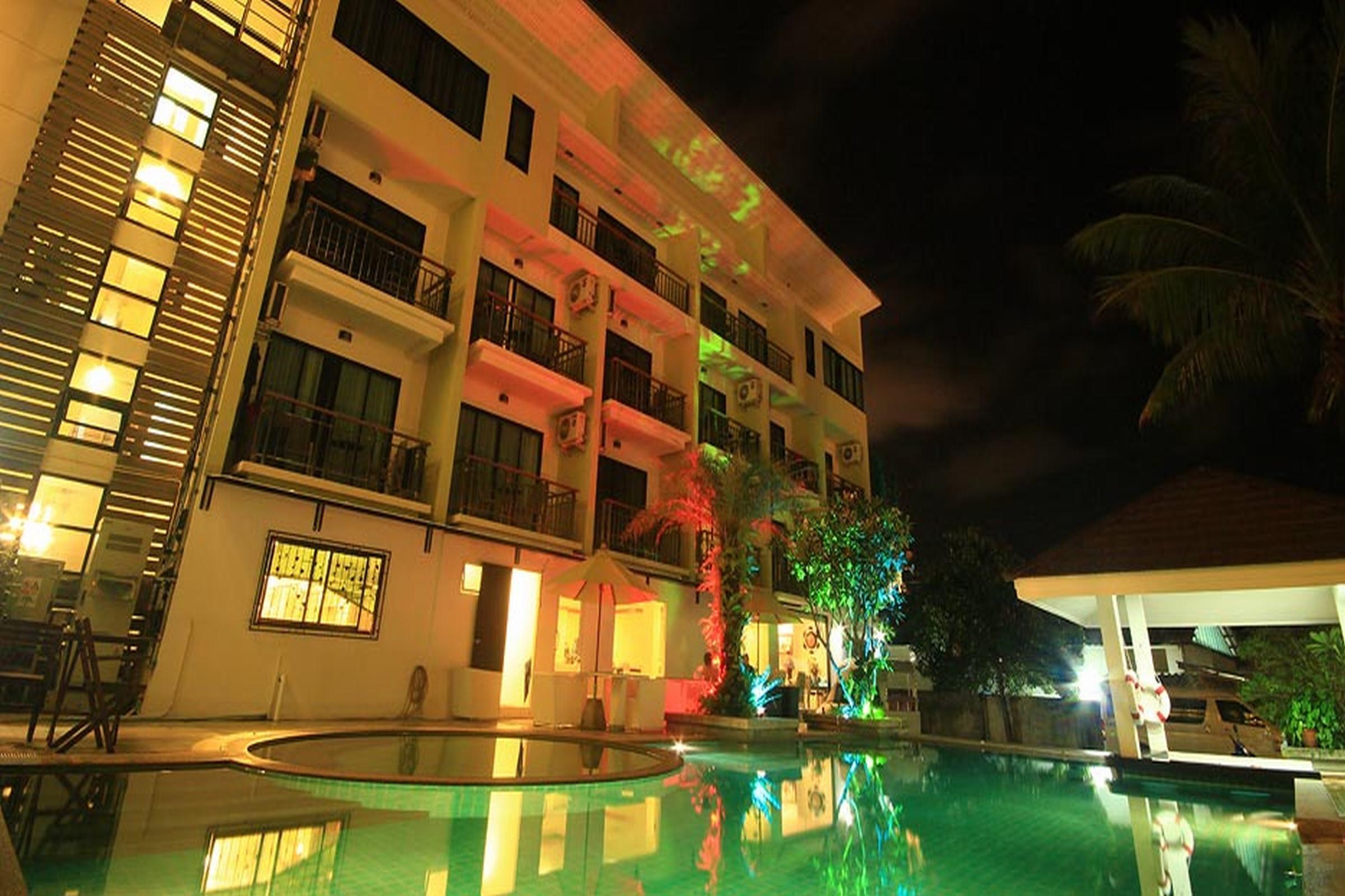 Di Pantai Boutique Beach Resort Patong Extérieur photo